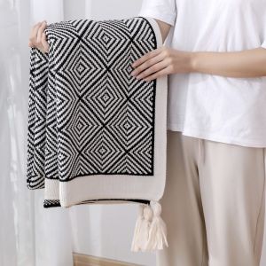 Geometric Knitted Blanket Accessible Luxury Soft Outfit Sofa Blanket Towel Single Lunch Break Air Conditioning Blanket Retro Cover Blanket Shawl