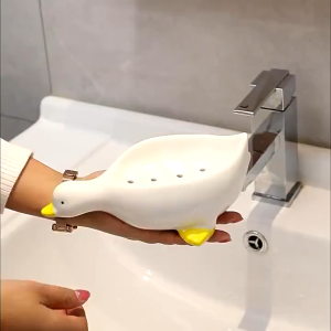 Duck Shaped Soap Holder Self-draining Plastic Soap Tray Cartoon Soap Dish Soap Container Bathroom