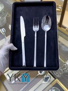 Stainless Steel Flatware Kitchen Utensil Cutlery Tableware for Home and Restaurant Service for 8 Dinner Knives/Spoons/Forks Dishwasher Safe
