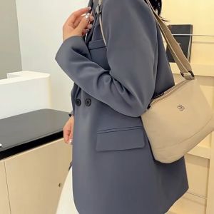 กระเป๋าสะพายข้าง ทรง hobo ทรงเหลี่ยม วัสดุผ้า สายสปอร์ต งานห้าง คุณภาพทนทาน ขนาด 9.5 นิ้ว ใช้ได้ทั้งชายและหญิง