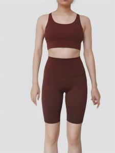 ชุดโยคะ 2 ชิ้น เสื้อชั้นในกีฬา + กางเกงขาสั้น 5 นิ้ว ยืดหยุ่นสูง สวมใส่สบาย แผ่นรองถอดได้ ดีไซน์ไขว้หลังเซ็กซี่ กันกระแทก ไม่ลื่น ไซส์ S