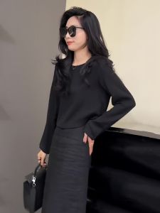 Black Long Sleeve round Neck T-Shirt Womens Loose Fit Slimming Inner Wear Base Top Spring Autumn New Design Commute Style
