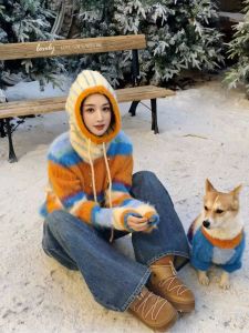 เสื้อสเวตเตอร์คอตั้งลายทางสีสันสดใสสำหรับผู้หญิง ทรงหลวม หนา นุ่ม อบอุ่น สำหรับฤดูใบไม้ร่วง/ฤดูหนาว เสื้อสเวตเตอร์คอตั้ง