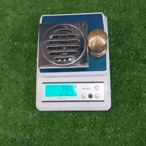 Nắp ga thoát nước bằng thép trắng kèm đế đồng chống hôi size 10cm*10cm