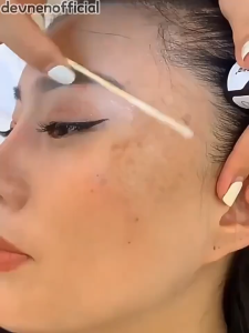 5x Brightening Moisturizer Gel BPOM 160gr Cream Flek Hitam Membandel Cream Siang Malam Glowing Cream Pencerah Wajah Pelembab Wajah Kering dan Kusam Penghilang Flek Hitam Mencerahkan Kulit Mengecilkan pori-pori Anti Penuaan Anti Kerut