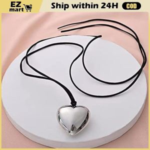 European and American Jewelry Simple Love Pendant All-match Clavicle Chain Novel Wax Line Cold Wind Necklace for Girl