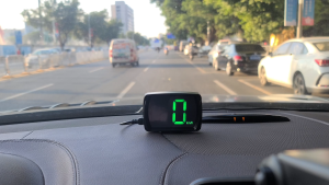 Y03 GPS Consumer Electronics HUD Gauges Speed Digital Speedometer Alarm Smart Systems of all Cars KMH
