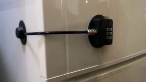 ORIGINAL Kunci Kulkas Lemari Laci Jendela Pengaman Anak Dengan Kode