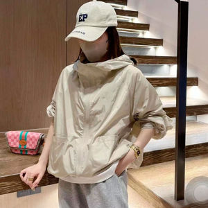 เสื้อแจ็คเก็ตกันลมกันฝนมีฮู้ดแบบมีซิปสำหรับผู้หญิง ระบายอากาศได้ดี มีกระเป๋า 2 ช่อง ชุดกันแดดแบบสองชั้น เสื้อคาร์ดิแกนแบบเปิด