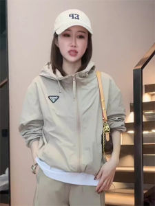 Womens Hooded Jacket Outdoor Loose Casual Short Windproof Sunscreen Spring Summer New Style Nylon Fiber Commute Fashion