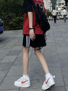 กางเกงขาสั้นทรงตรงเอวสูงสีดำสำหรับผู้ชายและผู้หญิง กางเกงขายาวทรงตรงสำหรับเล่นกีฬาในช่วงฤดูร้อน กางเกงขายาวทรงสามเหลี่ยมสำหรับใส่ลำลอง