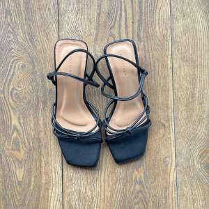 Hanayaka Gracie Sandal Wanita Heels Hak 5cm