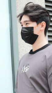 Anvimask – Khẩu trang cao cấp Trendi Mask đen quai đỏ cam – Túi 6 cái – Cá tính nhẹ vẫn giữ gu chuyên nghiệp