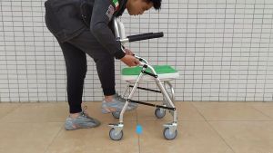 เก้าอี้ กระโถน เก้าอาบน้ำ รถเข็น รถอาบ บรรทุ 150KG เครื่องบรรทุกร้าน