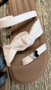 Sandal Wanita Terbaru/Sendal Selop Jempol Jelly Alina 009 H2/Sendal Flat Karet Import Kekinian