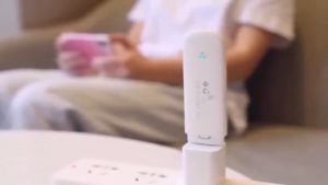 【Kirim Sekarang】Modem Wifi 4G Wingle USB Mifi All Operator Modem Usb Wifi 4G Telkomsel 500Mbps LTE Telkomsel Langsung Unlock Operator GSM Support 10 Devices/MODEM Wingle WIFI USB 4G 300Mbps Unlock Operator GSM