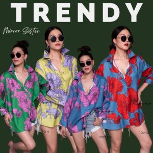 เสื้อเชิ้ตลายดอกไม้บานสะพรั่ง สีสันสดใสถูกใจ เนื้อผ้าบางเบาใส่สบายเหมาะกับหน้าร้อน แพทเทรินทรงเก๋หลวมๆ ใส่ง่ายใส่ได้บ่อย มักจะชื่นสดชื่น สวยฉ่ำทุกสี..!! 🌈 สี: ฟ้าดอกแดง, มะนาวดอกม่วง, ฟ้าดอกชมพู, เขียวดอกชมพู 🔘 ขึ้นโปรยเดียว