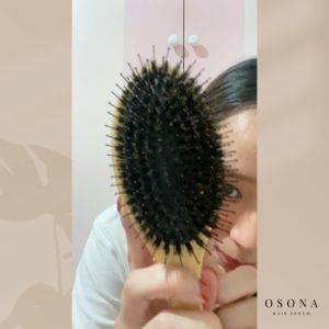 คุณประสบความสะดวก หวีขนหมูป่า ลดผมชี้ฟู แก้ผมพันกัน ผมลื่น เงางาม ผิวไม้เป็นกระเป๋าลูกระ