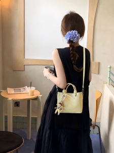 Fall Winter Yellow Bucket Bag Womens Crossbody Handbag Luxury Minimalist High-End Sensation Market Research Trend Analysis