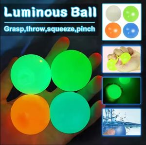 【Swan Home】4Pcs Decompression Glow-in-the-dark Bouncy Ball Sticky Wall Ball Stress Relief Vent Glow-in-the-dark Ball Suck Wall Toy Bal