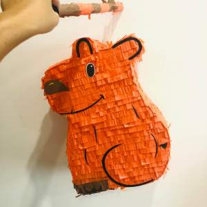 Pinata đập kẹo Capibara