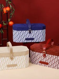 Portable Wedding Favor Box: Luxury Leather Velvet Handbag Shape Octagonal Gift Box