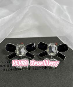 Black Crystal Bow Rhinestone Double C Drop Earrings 黑方水晶蝴蝶结满钻双C吊坠耳钉