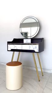 MEJA RIAS / MEJA RIAS MINIMALIS / MEJA RIAS AESTETIS / MEJA RIAS