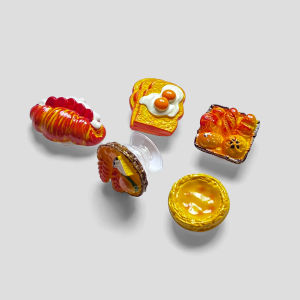 Cute Heavy-Duty Expandable Foldable Desktop Mobile Phone Stand Creative Tabletop Extendable Toast Egg Fryer Support Holder