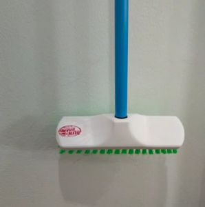 แปรงขัดห้องน้ำ แปรงทำความสะอาด แปรงขัดพื้นพลาสติก แปรงขัดพื้น สูง 48 นิ้ว กว้าง 8.5 แปรงทำความสะอาดพื้น