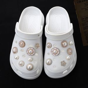 White Pearl Crocs Shoe Decorations Womens Fashion Accessories Hole Shoes Flower Carrols Premium Sensation Small Fragrance Style