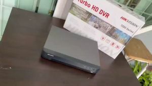 เครื่องบันทึกกล้องวงจรปิด ขนาด 4 ช่อง (รองรับทั้งกล้อง 1ล้าน และ 2 ล้านพิกเซล1080P) Hikvision Turbo HD DVR DS-7204HQHI-K1 ฟรี หัว BNC - F-Type x 8