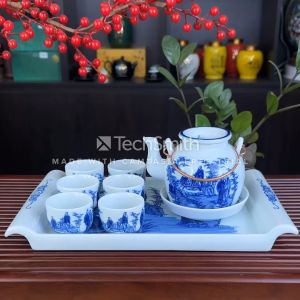 Bộ Ấm Pha Trà Men Lam Nắp Lõm Khay Hình Chữ Nhật Bát Tràng Trúc Lâm Thất Hiền - Ấm Quai Đồng Dung Tích 390ML