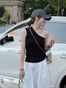 BINKAFENNY | Plus Size Slimming Black Off-Shoulder Halter Top