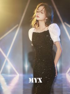 ชุดราตรีสีดำ ชุดแต่งงาน ชุดยาวปานกลาง แขนสั้น คอเหลี่ยม กระโปรงทรงหางปลา ชุดราตรีสุดหรูสำหรับผู้หญิง