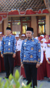 batik korpri kerah hitam terbaru full furing bahan katun halus lengan dan kerah hitam tumpal