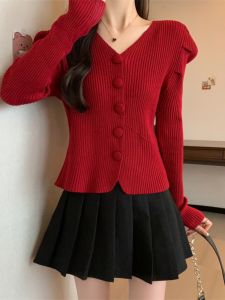เสื้อสเวตเตอร์ถักคอวีสีแดงสำหรับผู้หญิงไซส์ใหญ่ เสื้อชั้นในสีพื้นสไตล์เกาหลี แขนยาว ทรงสลิมฟิต แฟชั่นฤดูใบไม้ร่วง/ฤดูหนาว