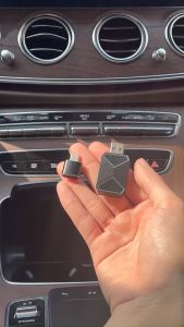 กล่อง CarPlay ไร้สาย2 In1กล่องอัตโนมัติแอนดรอยด์ไร้สายสำหรับวิทยุติดรถยนต์พร้อมสาย CarPlay Mini กล่อง Dongle สายเป็นไร้สายสำหรับเบนซ์ออดี้โตโยต้า Mazda Nissan Chevrolet Suzuki ยี่ห้อเกียฟอร์ดฯลฯ