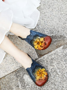 New Chinese Style Womens Sandals Slip-On Breathable Leather Slipper Summer Outdoor Wear Floral Embellished Flat Heel Sandal