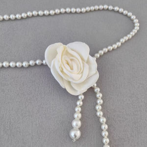 Elegant Black White Camellia Pearl Flower Chain Waist Chain Womens High-End Feel Small Fragrance Style Dress Accessory