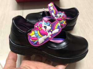 รองเท้านักเรียน GERRY GANG ลายยูนิคอร์น มีไฟ เบอร์25-34 พร้อมส่งคะมีบิลเบิกโรงเรียนแจ้งทางแชทได้เลยคะ มีเก็บเงินปลายทางคะ