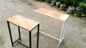 โต๊ะอ่านหนังสือ โต๊ะทำการบ้าน โต๊ะเล็กๆ ชั้นวางเหล็กพื้นไม้พาราแท้ สูง 75 ซม. ชั้นวางตกแต่งบ้าน งานฝีมือ สวย แข็งแรงมาก MT097