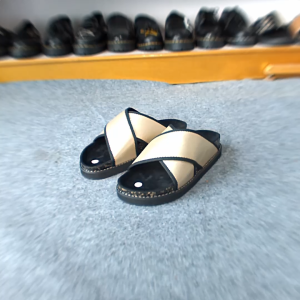 Mikihas - Sandal Wanita Slop Puyuh Flatform Insole Kulit Suede Upper Sintetis - Velora Gold