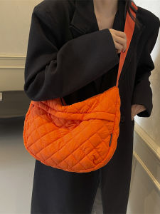 Casual Large Capacity Dumpling Bag Womens Crossbody Shoulder Bag Fashionable Tote Bag Lightweight Nylon Easy to Clean