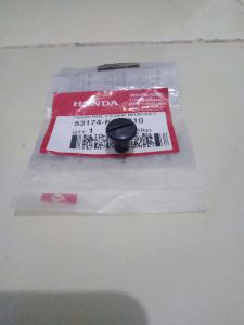 plug handle lever bracket karet tutup rumah baut handle kopling cbr 150r k45A cbr 150r k45G cbr 150r k45N cbr 150r k45R original honda 53174KYJ710