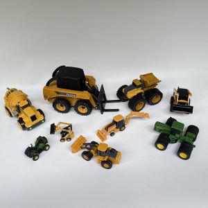 John Deere Ertl Alloy Model Dung Tích Lớn Xe Ô Tô Xe Đào Đá Xe Máy Làm Đất Đồ Chơi Phản Hồi Trực Quan Cho Trẻ Em