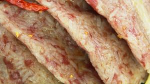 แหนมหมู 10ห่อ ၼိူဝ်ႉသူမ်ႈမူ ရှမ်းဝက်သားချဉ် แหนมหมูห่อใบตองสูตรแม่ป้ายุ่ย จิ้นส้ม จิ้นส้มหมู ของกิน อาหาร ขนมกินเล่น อาหารไทยใหญ่ ရှမ်းအစားအစာ ของกินพม่า myanmar အစားအစာ myanmar food myanmar ပစၥည္း မြန်မာအစားအစာ Shan Fermented Pork The Shan mongtaifoods