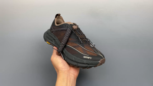 Satisfy xHOKA ONE ONE Mafate Speed 4รองเท้าวิ่งครอสคันทรีระดับมืออาชีพที่ใส่สบายระบายอากาศได้ดีรุ่นเดียวกับผู้ชายและผู้หญิง