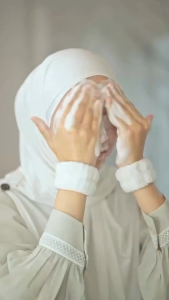 MS GLOW Facial Wash Super Clean | Glowing Brightening - 100 ml