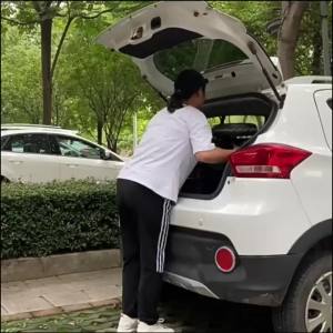 Electric Wheelchairs For Elderly Electric Foldable Lightweight Wheelchair For Elderly Electronic Wheel Chair Compact and Lightweight Lithium Battery Elderly Scooter 13dian